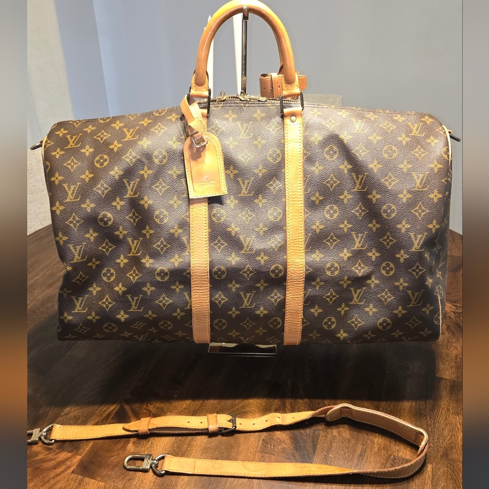 Louis Vuitton Monogram Keepall 55 w/strap & Luggage Tag🤎
